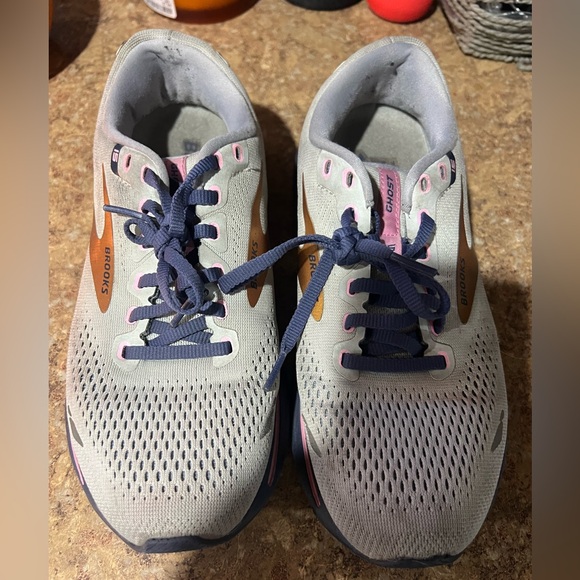 Brooks Ghost - Picture 3 of 6